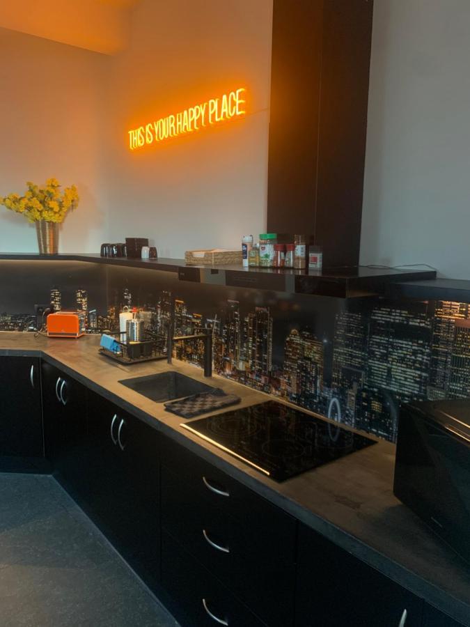 Sleep Inn - Black And Gold Loft Antwerp Cityview Buitenkant foto